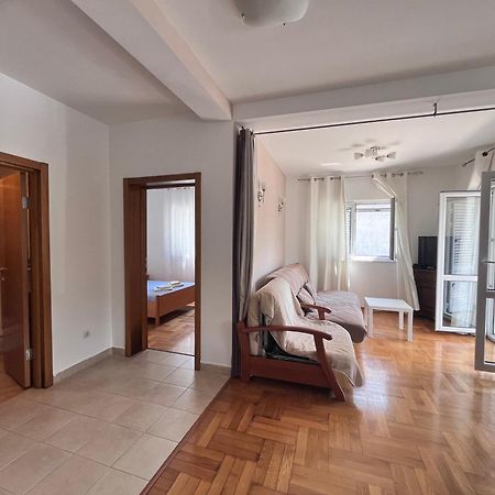 Apartment Belani, Own Parking Tivat Extérieur photo