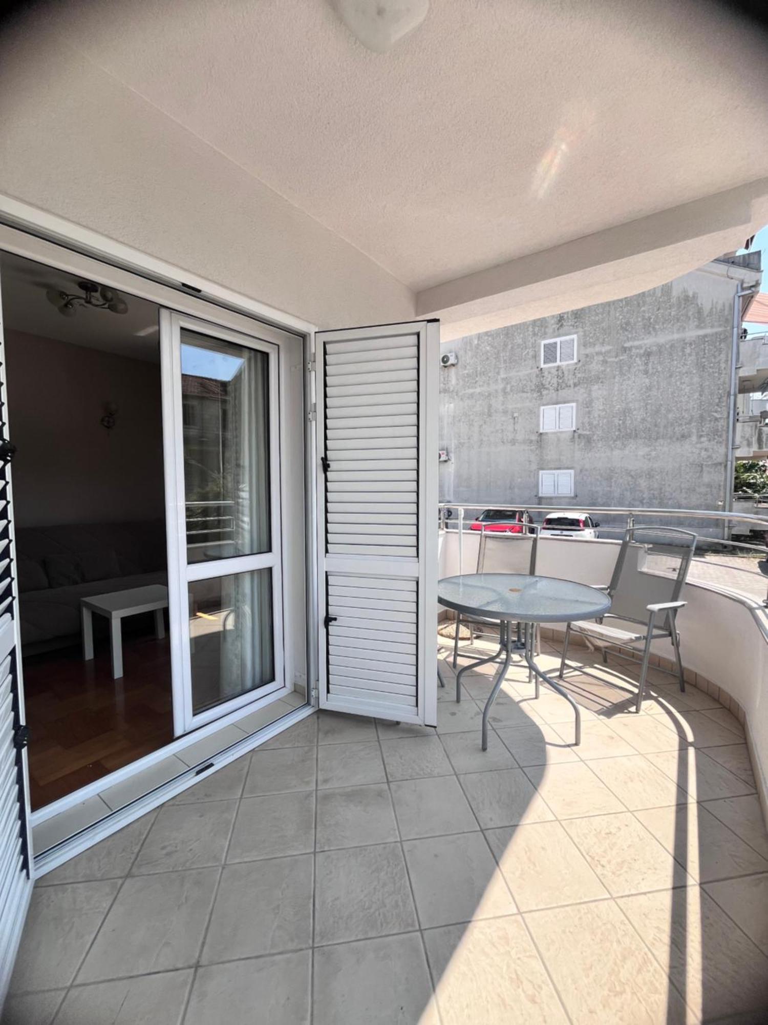Apartment Belani, Own Parking Tivat Extérieur photo