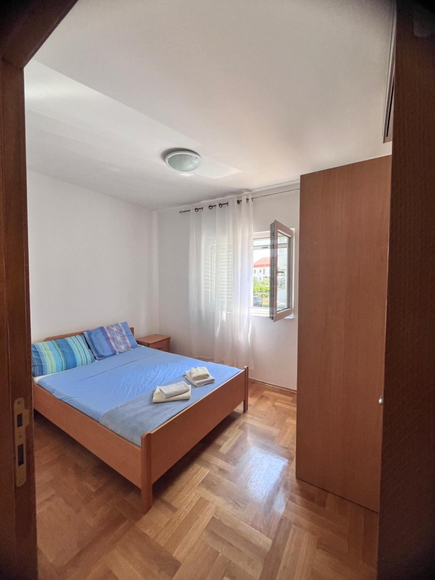 Apartment Belani, Own Parking Tivat Extérieur photo