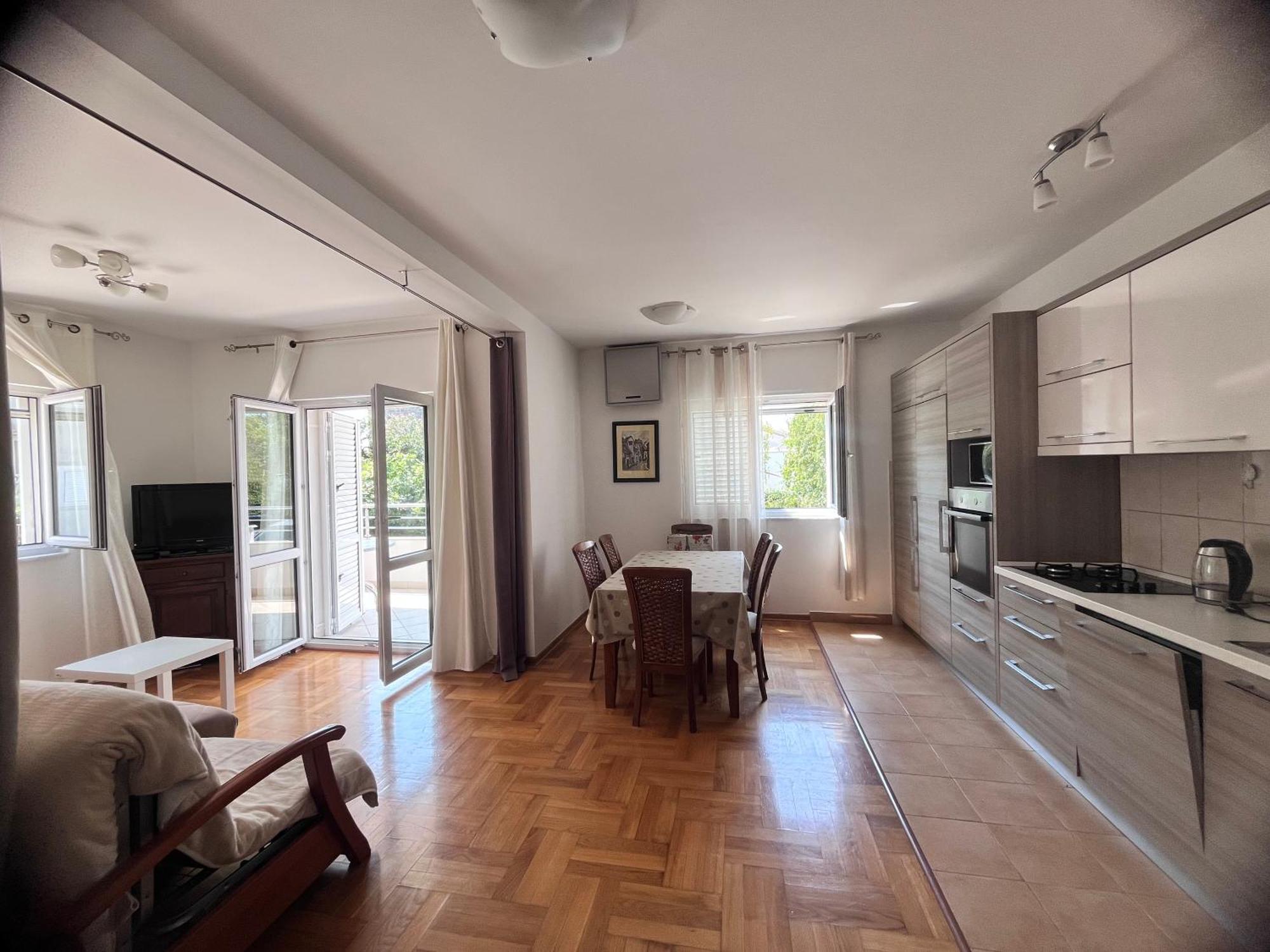 Apartment Belani, Own Parking Tivat Extérieur photo